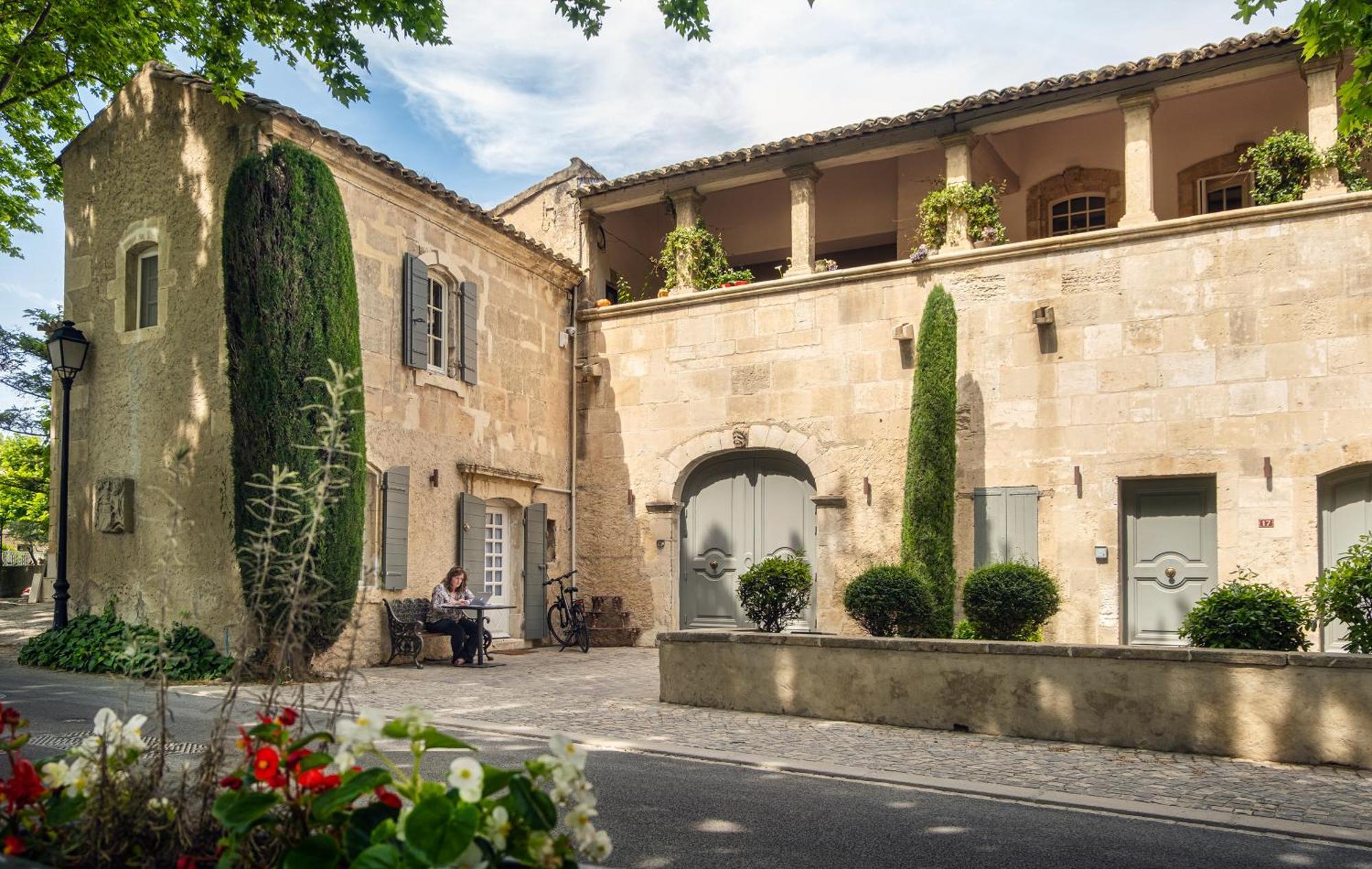 Jk Moulin Paradou Bed and Breakfast Exterior foto